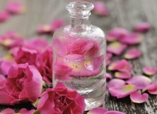 Ροδόνερο για αρωματοθεραπεία και όχι μόνο