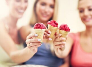 Παγωτό: Πόσο μπορούμε να τρώμε και ποιοι πρέπει να το αποφεύγουν