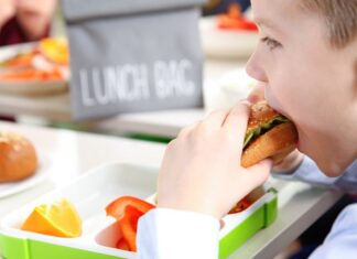 Γιατί τα παιδιά χρειάζονται κολατσιό στο σχολείο;