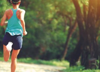 Τα πολλαπλά οφέλη της άσκησης εκτός γυμναστηρίου σε σώμα και πνεύμα