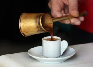 Έρευνα: Η κατανάλωση καφέ μειώνει τον κίνδυνο καρδιακής ανεπάρκειας