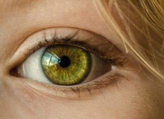 Φροντίδα του δέρματος γύρω από τα μάτια