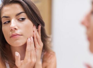 Ξηροδερμία στο πρόσωπο: Αιτίες και τρόποι αντιμετώπισης