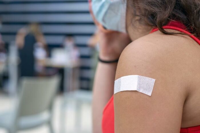 Αγγίζουν τις 10.000 ημερησίως οι εμβολιασμοί στην Κύπρο