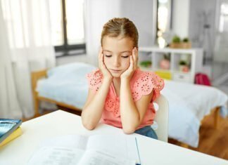 Τρεις μέθοδοι πειθαρχίας που προκαλούν άγχος στα παιδιά