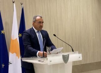 Καταργείται εν μέρει το SafePass, τέλος οι μάσκες σε εξωτερικούς χώρους – Αποδέσμευση την 7η μέρα χωρίς τεστ οι θετικοί