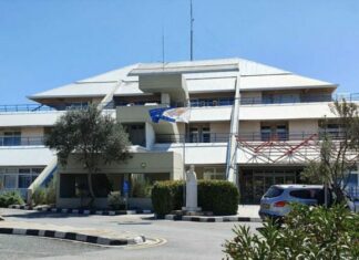 Ξυλοδαρμός νοσηλεύτριας: Επικοινωνία Χατζηπαντέλα με Αρχηγό Αστυνομίας – Η ανακοίνωση του Υπ.Υγείας