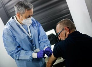 Κορωνοϊός: Πόσους θανάτους απέτρεψαν τα εμβόλια