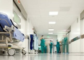 Οργίλη αντίδραση ΟΣΑΚ: «Κάποιοι στο Υπουργείο Υγείας “ξεδόντιασαν” το νομοσχέδιο για τον “συνήγορο του ασθενή”»