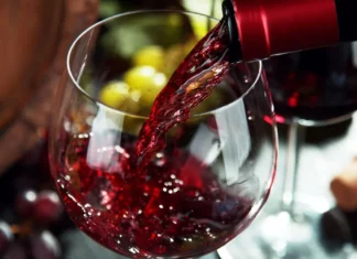 Κόκκινο κρασί: 5 οφέλη για την υγεία σας