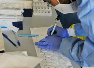 Πού να πάτε σήμερα για rapid test (πίνακας)