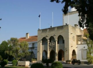 Καταργούνται και πάλι οι μάσκες – «Κλειδώνουν» τα μέτρα από το Υπουργικό