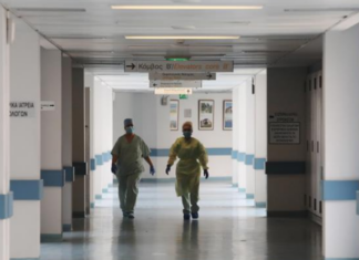 Το Υπ. Υγείας καλύπτει κενά για να μην εκτίθενται σε κίνδυνο ζωές, λέει για επιστολή Αντωνίου ο Κ. Αθανασίου