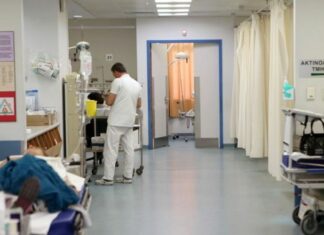 Εκτός νοσηλευτηρίων από 1η Νοεμβρίου, ενώπιον δικαστηρίων στις 3 του ίδιου μήνα ιατροί και ΟΑΥ