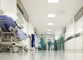 Ανησυχία για πιθανό ολιγοπώλιο στον τομέα της υγείας – «Κρούσεις και προσφορές μέχρι και €100 εκ.»