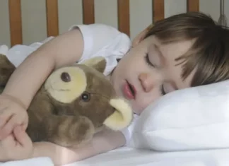 Ύπνος και παιδί: Δεν κοιμάται το μεσημέρι, πώς θα καταφέρω να το βάλω για ύπνο;