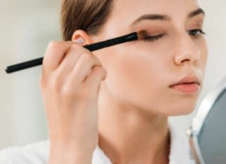 Κόλπα στο Μακιγιάζ που θα σας Βοηθήσουν!