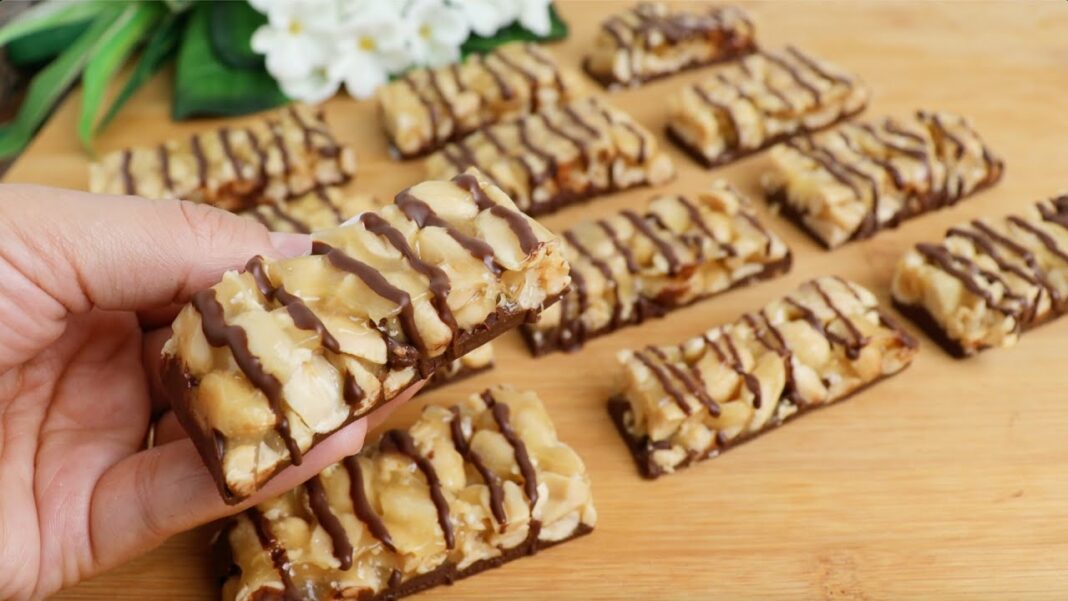 Σπιτικές μπάρες με φιστίκια και μαύρη σοκολάτα