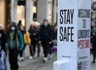 Ηνωμένο Βασίλειο: Αύξηση κρουσμάτων κορωνοϊού εν μέσω ανησυχιών για τη νέα παραλλαγή
