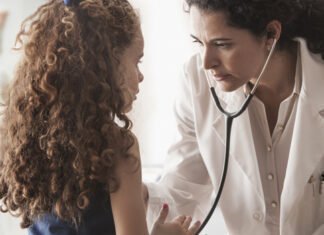 Πέντε παιδίατροι απαντούν στο D