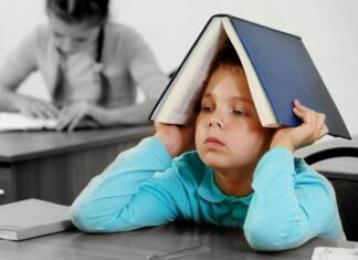 Γιατί δεν πρέπει να πιέζουμε τα παιδιά να διαβάσουν