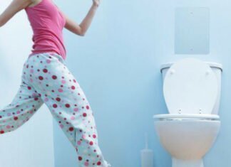 Γιατί δεν πρέπει να παίρνετε το κινητό στην τουαλέτα