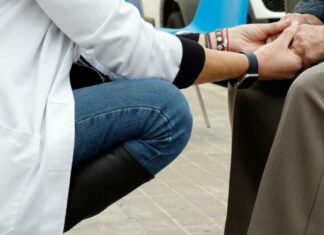 Κατ’ οίκον δωρεάν νοσηλευτική φροντίδα σε δικαιούχους από το Πολυδύναμο Δημοτικό Κέντρο Λευκωσίας