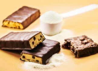 Οι μπάρες πρωτεΐνης θεωρούνται γενικά υγιεινό σνακ