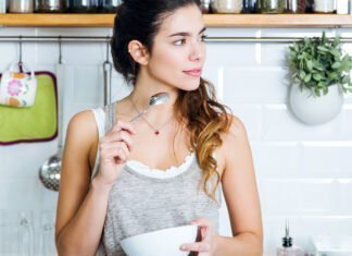 Πέντε συνήθειες που κάνουν θαύματα όσον αφορά την εύρυθμη πεπτική λειτουργία