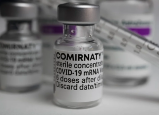 Κομισιόν: Ενέκρινε το εμβόλιο Comirnaty για την COVID-19