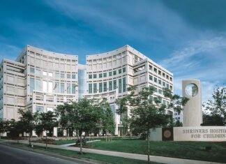 Αρχίζουν επεμβάσεις σε παιδιά από ιατρούς των Shriners – Εξετάστηκαν 200 παιδιά με ορθοπεδικά προβλήματα