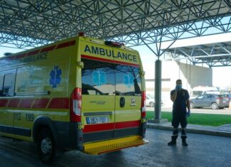 Υπέκυψε στα τραύματά του 76χρονος, ΑμεΑ που χτυπήθηκε από όχημα