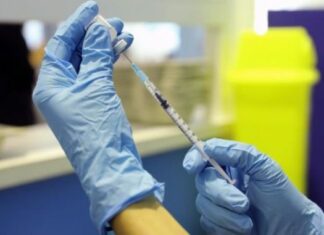 Υπ.Υγείας: Αυτό είναι το πρόγραμμα λειτουργίας για εμβολιασμούς κατά της γρίπης και της COVID-19