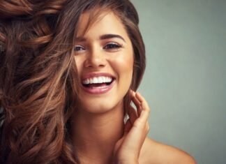 Γρήγορα tips για να γίνουν πιο μακριά και υγιή μαλλιά