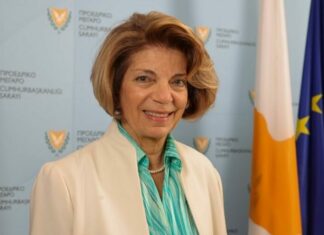 Ο καρκίνος του μαστού αφορά γυναίκες και άνδρες, είπε η Υπ. Υγείας