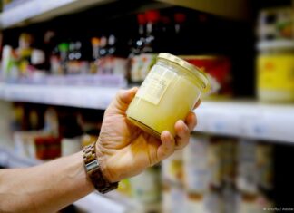 «Οδηγίες για το πρωινό»: ακριβέστερη σήμανση για μέλια, χυμούς και μαρμελάδες