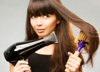 Έτσι θα τα στεγνώνετε τα μαλλιά σας χωρίς να τα καταστρέφετε