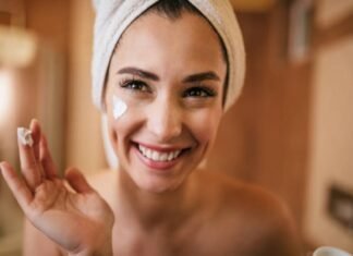 Γιατί να βάζεις κρέμα και τη νύχτα;