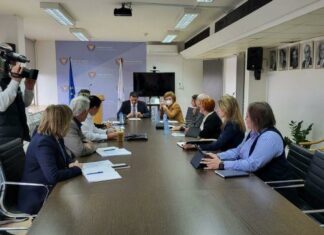 Ακούει αιτήματα συνδέσμων που ασχολούνται με παιδικό καρκίνο ο Υπουργός Υγείας