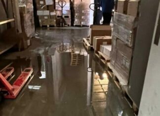 Πλημμυρισμένη αποθήκη φαρμάκων: «Όχι» ασφαλιστικής για αποζημίωση γιατί δεν είχε άδεια