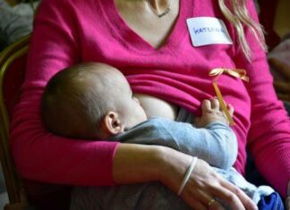 Νομοσχέδια για διευκόλυνση του μητρικού θηλασμού ενέκρινε το Υπουργικό