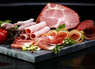 Μεγάλη μελέτη: Το επεξεργασμένο κρέας αυξάνει τον κίνδυνο άνοιας έως 13%