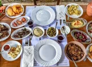 Οι γεύσεις της Κύπρου που δεν εντυπωσίασαν: Ρεπορτάζ για τα πιάτα με τη χαμηλότερη βαθμολογία σύμφωνα με το TasteAtlas