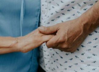 Έρχεται νομοθετική μάχη για την ευθανασία – Ποιοι λένε “ναι” και ποιοι “όχι”