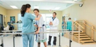 Βουλή: 33 ψήφοι υπέρ, 13 αποχές – Η τελική μορφή του νόμου για τα Κέντρα Αποκατάστασης που εξυπηρετεί ιδιώτες