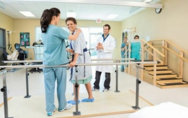 Βουλή: 33 ψήφοι υπέρ, 13 αποχές – Η τελική μορφή του νόμου για τα Κέντρα Αποκατάστασης που εξυπηρετεί ιδιώτες