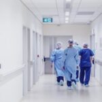 ΟΕΒ: Η αυστηρή νομοθεσία απειλεί ιδιωτικά νοσηλευτήρια με «λουκέτο» – Έλλειψη 500 νοσηλευτών προκαλεί ανισότητες