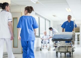 ΟΕΒ: Κίνδυνος κλεισίματος νοσοκομείων και ΤΑΕΠ λόγω έλλειψης νοσηλευτικού προσωπικού