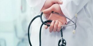 Έντονες αντιδράσεις για κατάργηση 24 θέσεων ιατρών