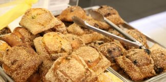 Πώς να απολαύσετε τις γιορτές χωρίς υπερβολές